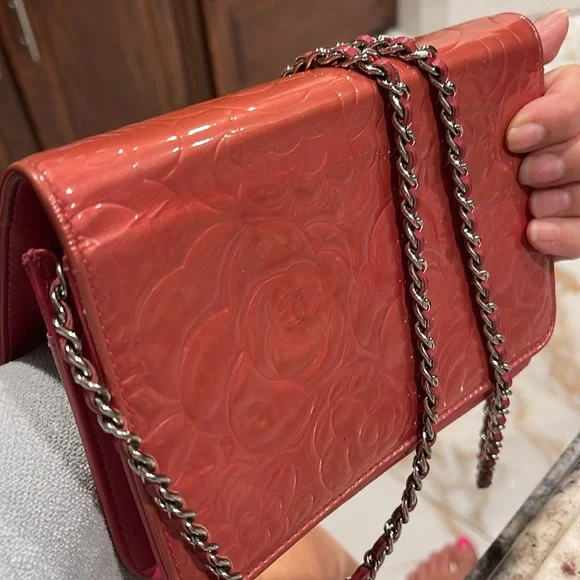 Chanel wallet on a chain - Picture 5 of 5